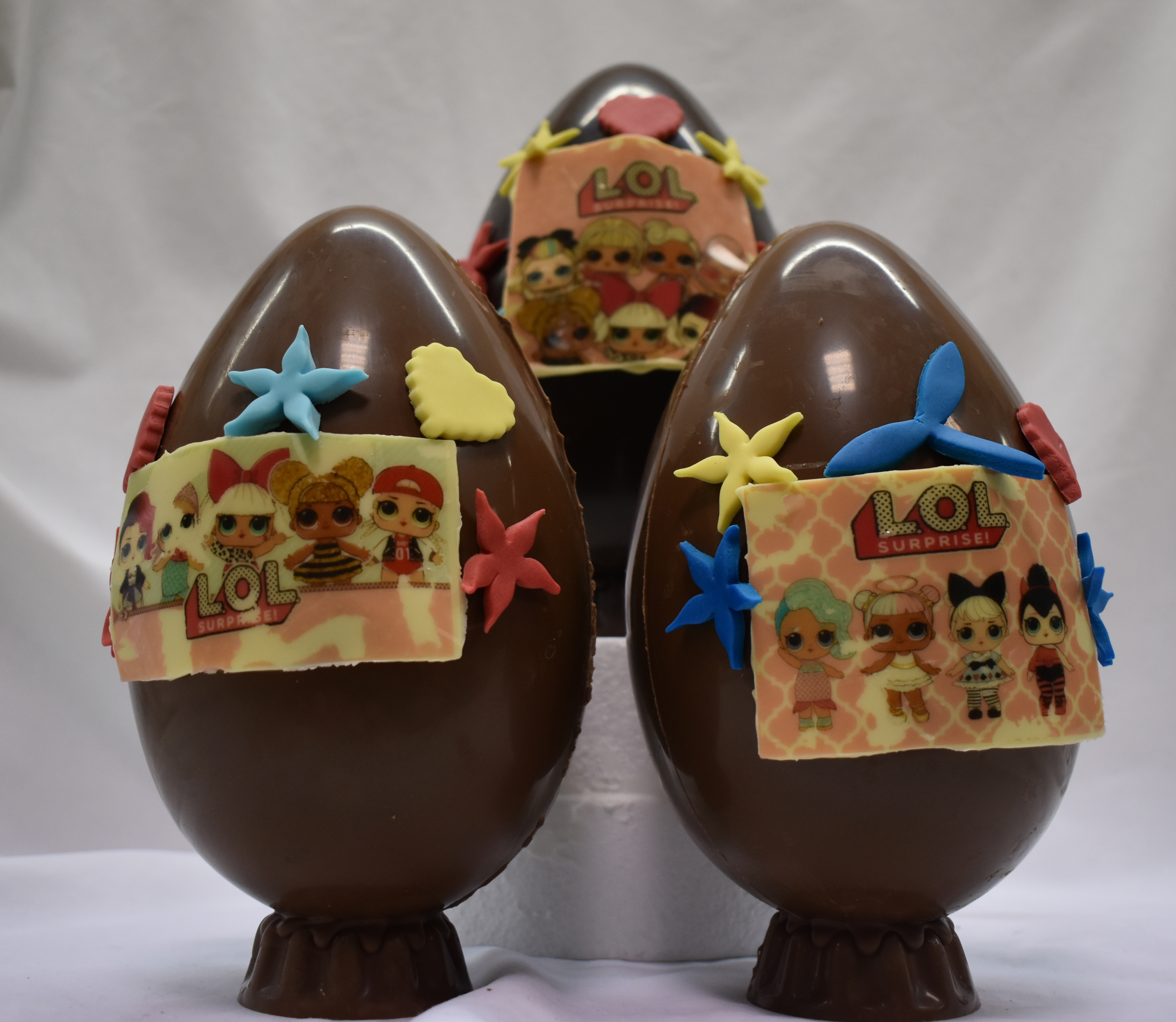 Uovo di Pasqua Artigianale Frisenda® personalizzato NAPOLI farcito da oltre  1kg